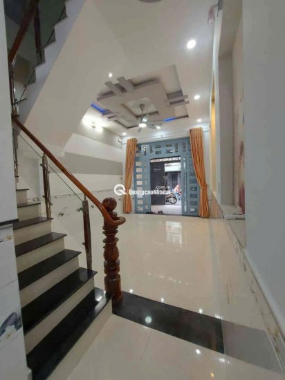 Cần ra căn nhà 57m2, 3 tầng, gần đường Hà Huy Giáp , 5.xx tỷ